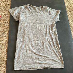 Lululemon swiftly tee size 10